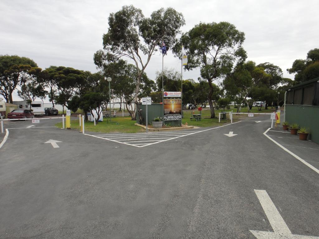 Hotel Lake Albert Caravan Park Meningie Exterior foto