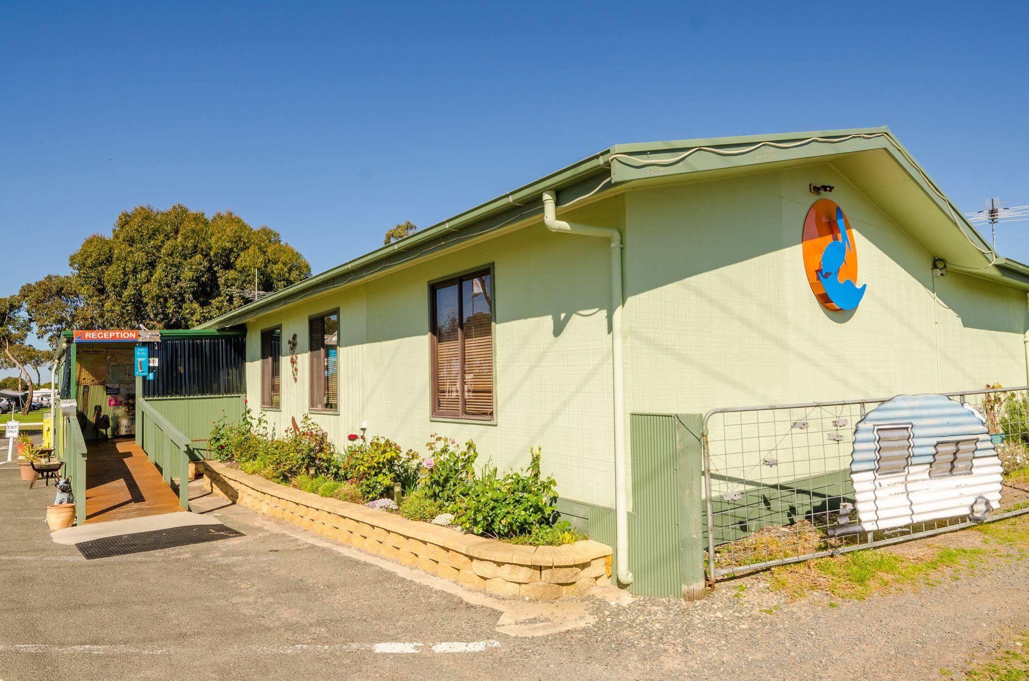 Hotel Lake Albert Caravan Park Meningie Exterior foto